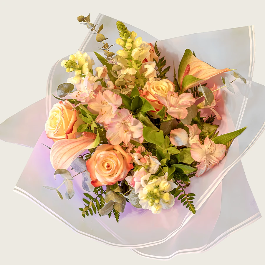 Buchet "Stil și Rafinament" 💜 cu Anthurium și Alstroemeria - imagine 2